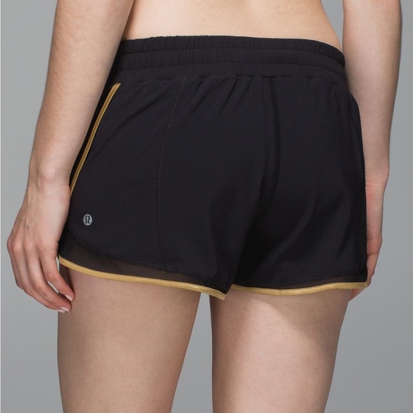 Lululemon Super Squad Short Women’s Size 10 Lined Tennis Run Gym Black Gold Zip - Picture 3 of 10